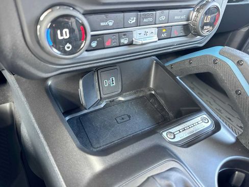 Certified 2023 Ford Bronco Wildtrak AWD/4WD image 31