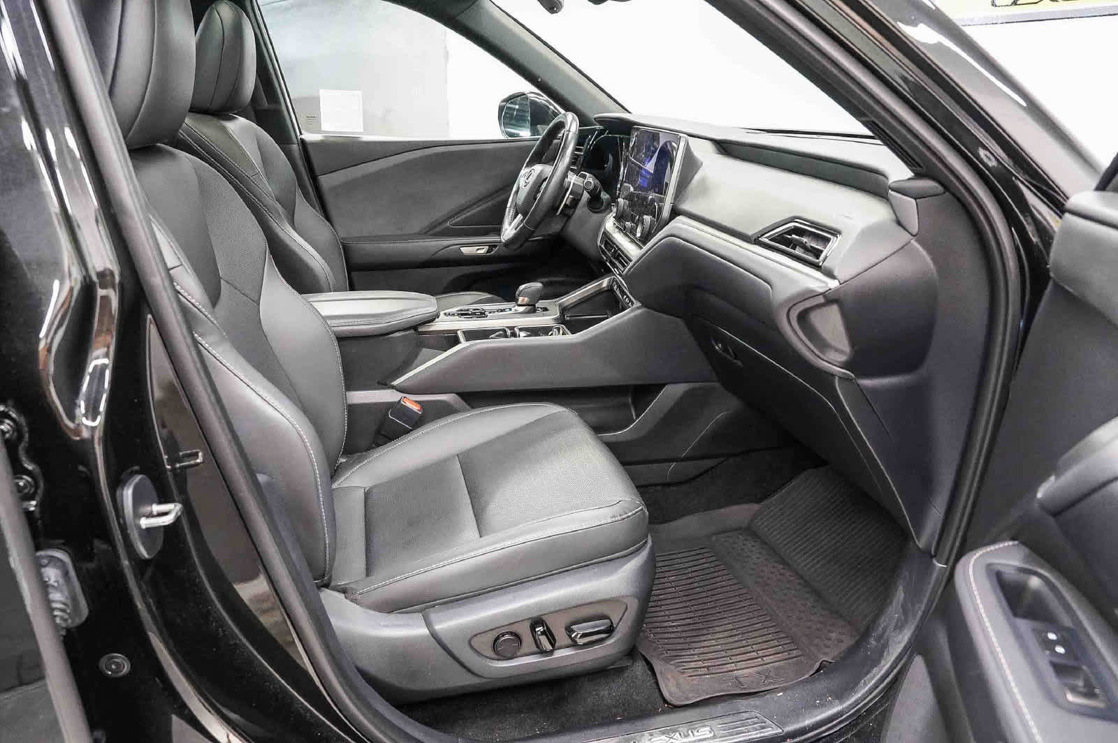 Used 2025 Lexus TX 350 FWD w/ Technology Package image 17