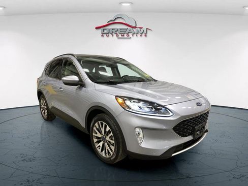 Used 2022 Ford Escape Titanium w/ Class II Trailer Tow Package AWD/4WD image 1
