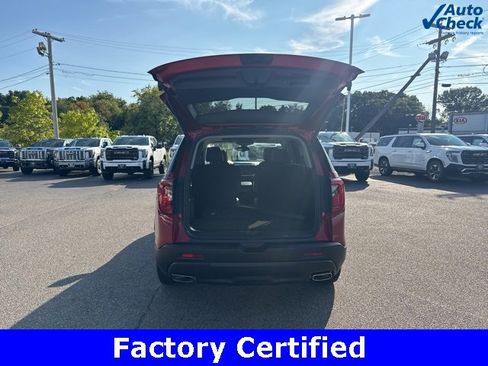 Certified 2023 GMC Acadia SLT w/ Elevation Edition image 11