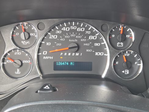 Used 2015 GMC Savana 2500 RWD image 11
