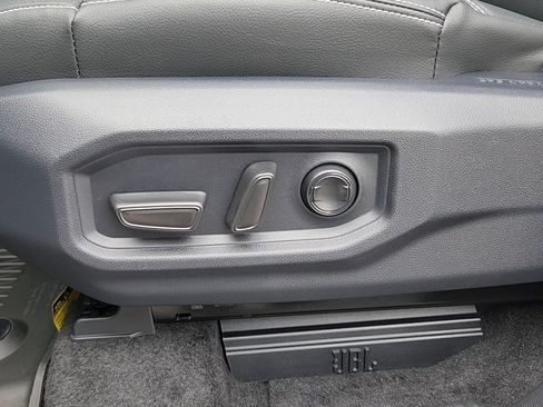 New 2026 Toyota Tundra Limited AWD/4WD image 8