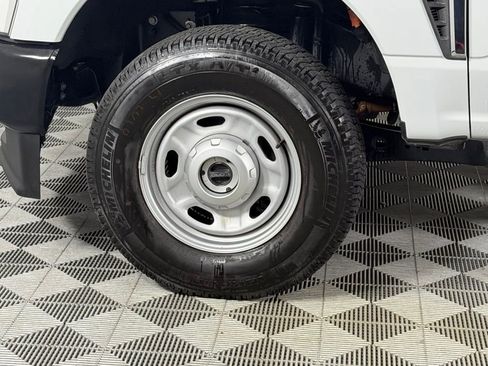 Used 2025 Ford F250 XL w/ FX4 Off-Road Package AWD/4WD image 13