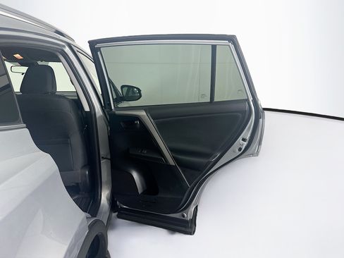 Used 2017 Toyota RAV4 LE w/ All Weather Liner Package FWD image 28
