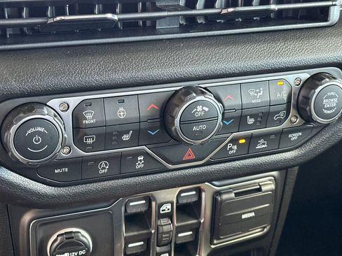 New 2026 Jeep Gladiator Sport AWD/4WD image 21