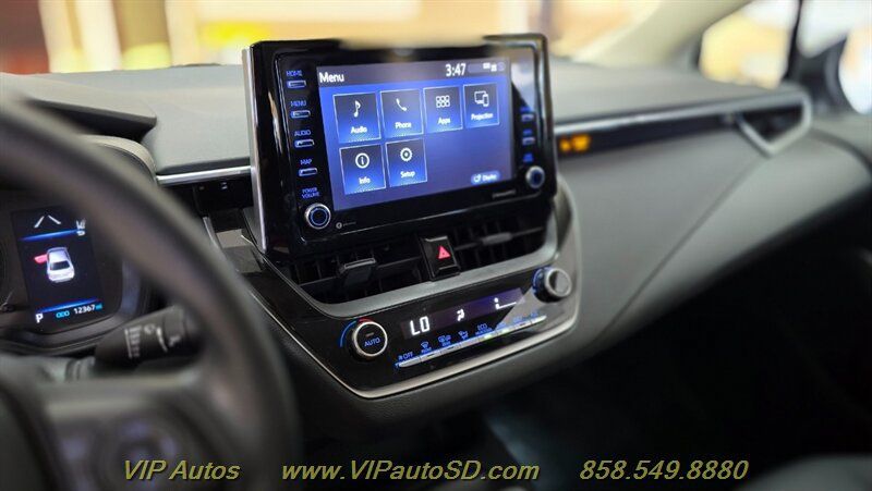 Used 2021 Toyota Corolla LE w/ Carpet Mat Package (TMS) FWD image 19