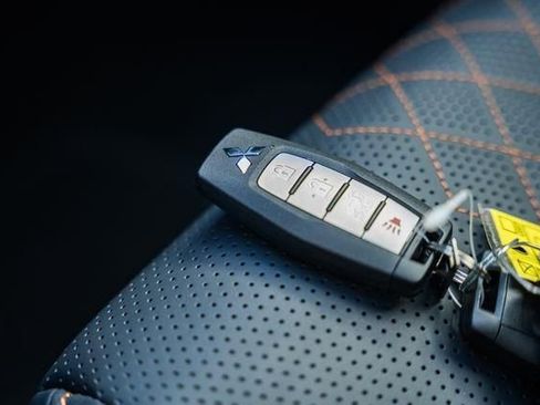 New 2025 Mitsubishi Outlander SEL image 46