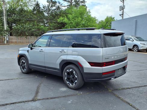 Used 2025 Hyundai Santa Fe SEL image 4