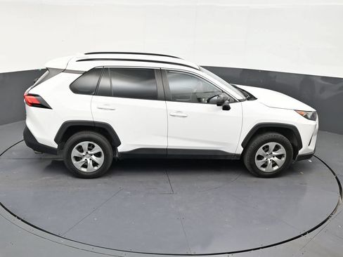 Used 2021 Toyota RAV4 LE FWD image 16