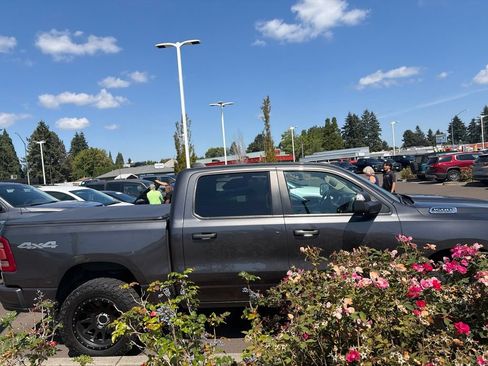 Used 2019 RAM 1500 Big Horn AWD/4WD image 3