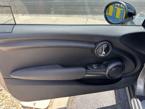 Used 2017 MINI Cooper 2-Door Hardtop FWD image 10