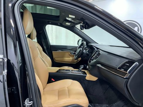 Used 2018 Volvo XC90 T6 Momentum w/ Convenience Package AWD/4WD image 34