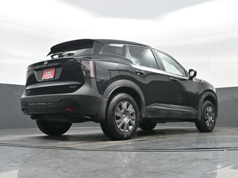 Used 2025 Nissan Kicks S image 29