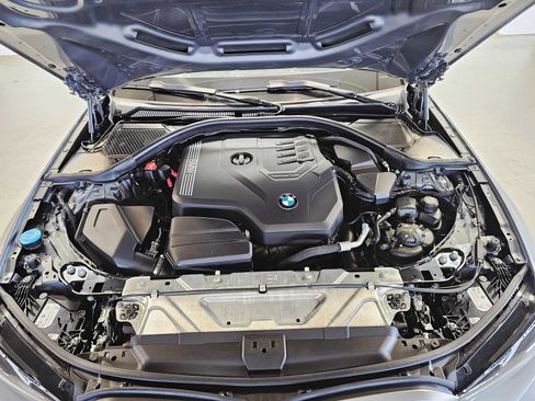 Used 2023 BMW 330i xDrive Sedan w/ Premium Package image 9