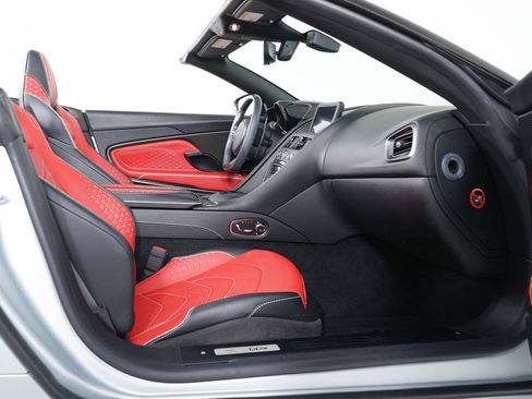 Used 2020 Aston Martin DBS Superleggera Volante RWD image 5