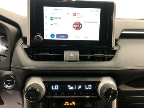 Used 2023 Toyota RAV4 XLE w/ XLE Grade Weather Package AWD/4WD image 21