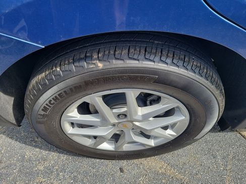 Used 2024 Chevrolet Equinox LT w/ LPO, Floor Liner Package image 7