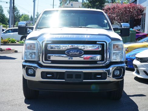 Used 2011 Ford F250 Lariat w/ Chrome Pkg AWD/4WD image 9