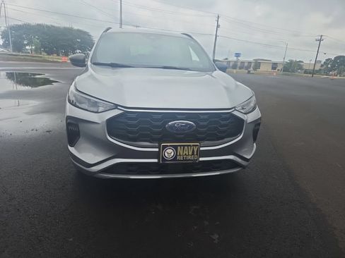 Certified 2023 Ford Escape ST-Line w/ Tech Pack #1 FWD image 2