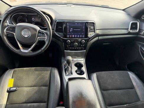 Used 2019 Jeep Grand Cherokee Altitude AWD/4WD image 23
