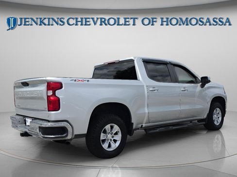 Used 2021 Chevrolet Silverado 1500 LT w/ Bed Protection Package AWD/4WD image 3
