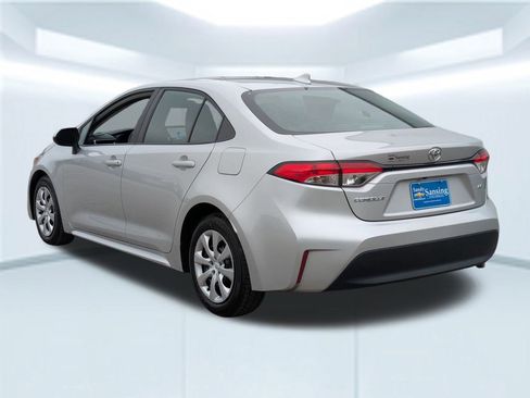 Used 2024 Toyota Corolla LE image 4