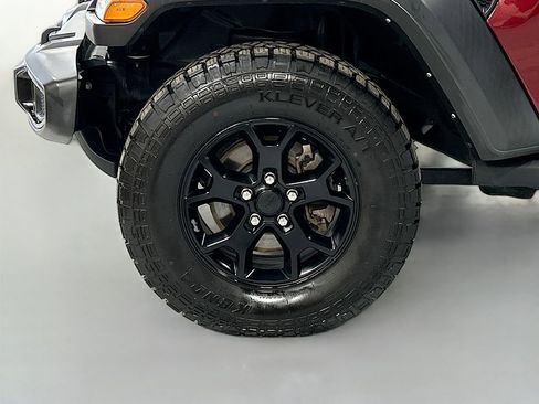 Used 2021 Jeep Wrangler Unlimited Sport image 29