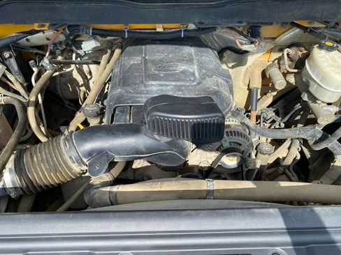 Used 2017 Chevrolet Silverado 2500 LT AWD/4WD image 43