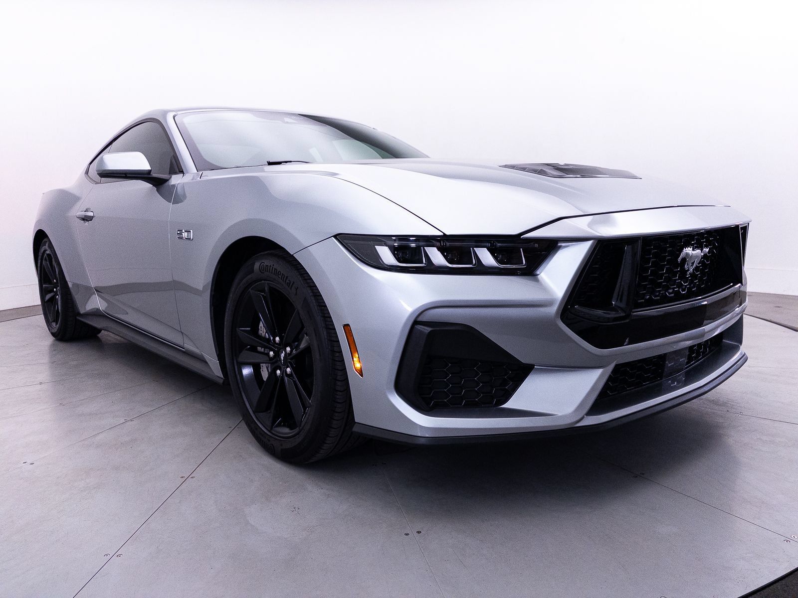 Used 2024 Ford Mustang GT RWD image 11