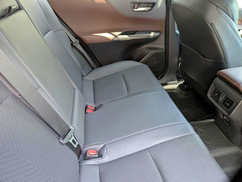 Used 2021 Toyota Venza XLE w/ Softex Package AWD/4WD image 19