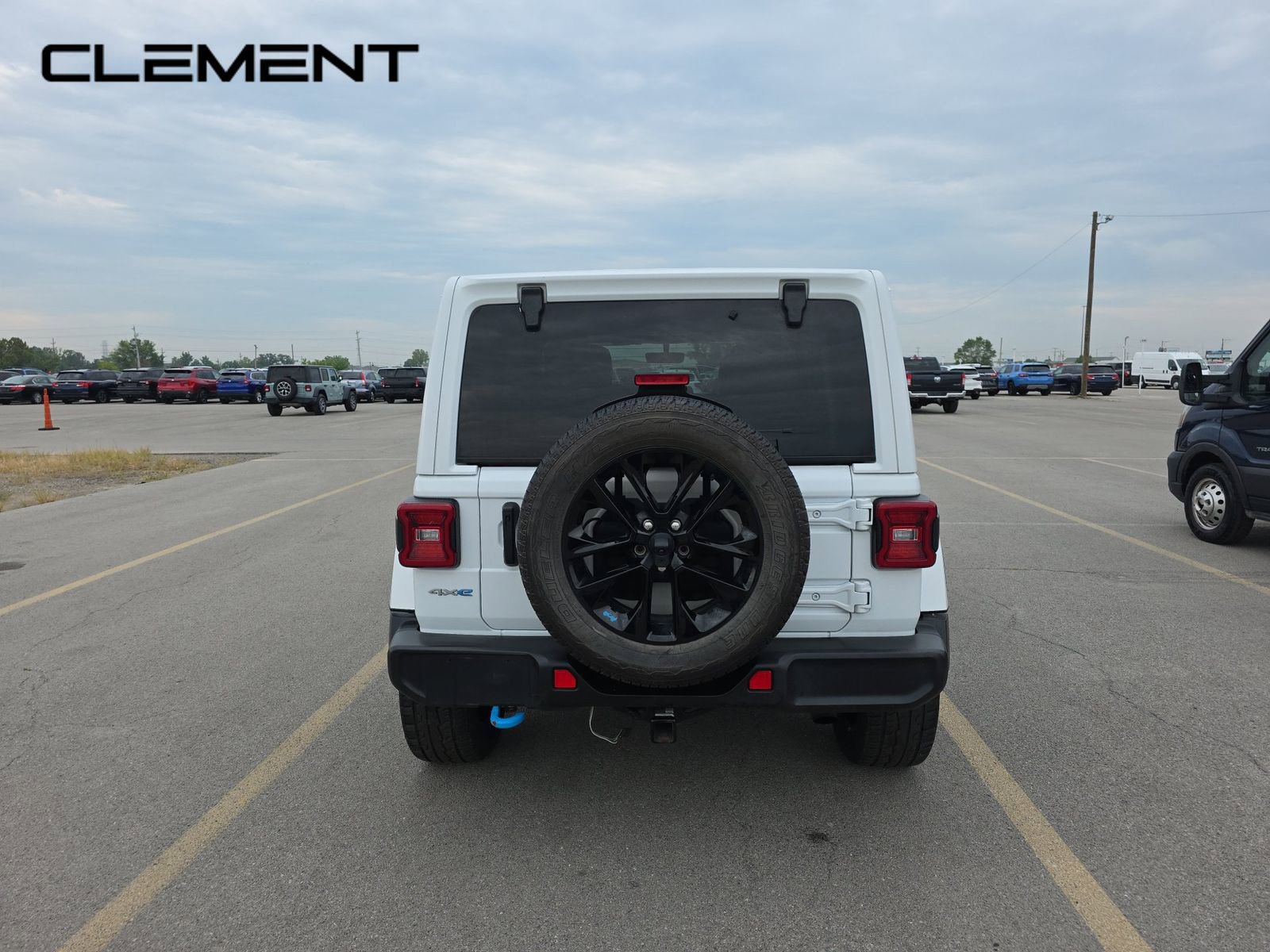 Used 2022 Jeep Wrangler Unlimited Sahara w/ Cold Weather Group AWD/4WD image 7