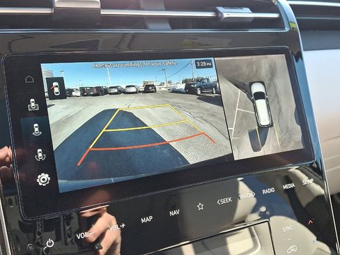 Used 2024 Hyundai Tucson Limited image 15