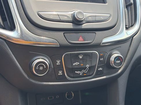 Used 2019 Chevrolet Equinox LT FWD image 21
