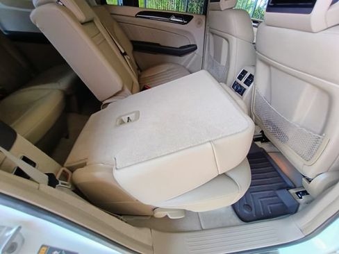 Used 2015 Mercedes-Benz GL 450 4MATIC image 69