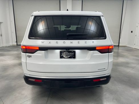 Used 2024 Jeep Wagoneer Series II w/ Flexible Seating Group image 6
