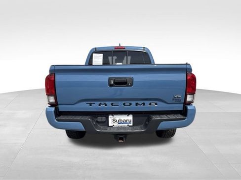 Used 2019 Toyota Tacoma TRD Sport AWD/4WD image 6