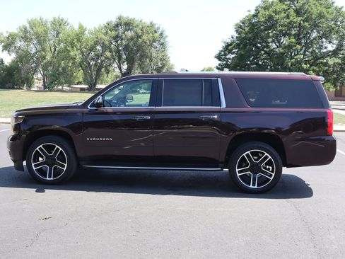 Used 2020 Chevrolet Suburban Premier AWD/4WD image 9