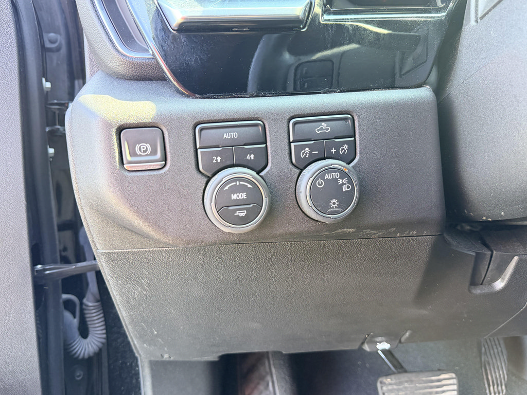 Used 2024 Chevrolet Silverado 1500 LT AWD/4WD image 21