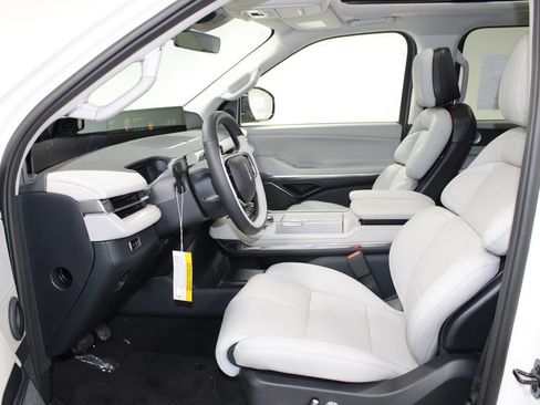 New 2026 Lincoln Navigator Reserve image 25