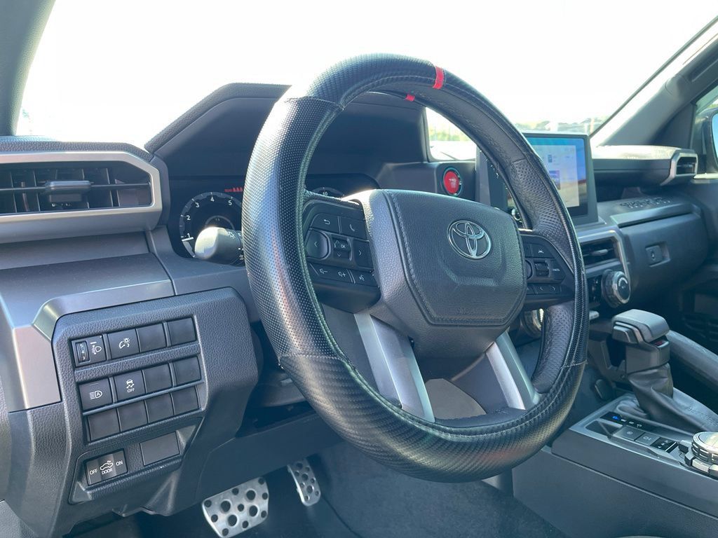 Used 2024 Toyota Tacoma TRD Sport AWD/4WD image 15