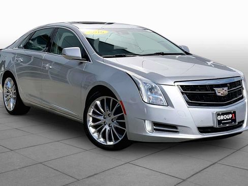 Used 2016 Cadillac XTS Platinum AWD/4WD image 2