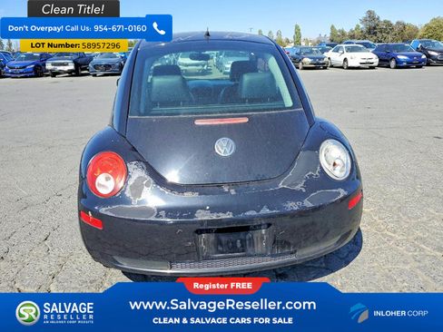 Used 2010 Volkswagen Beetle Coupe FWD image 8