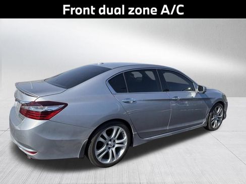 Used 2016 Honda Accord Touring image 5