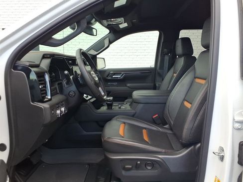 Used 2025 GMC Sierra 1500 AT4 AWD/4WD image 12