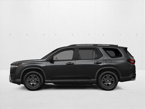 New 2026 Honda Pilot TrailSport image 2
