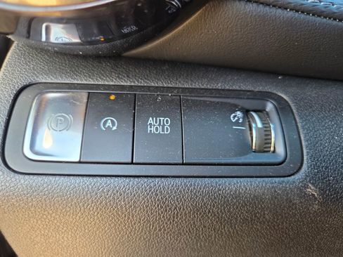 Used 2026 Chevrolet Equinox LT w/ Convenience Package II FWD image 30