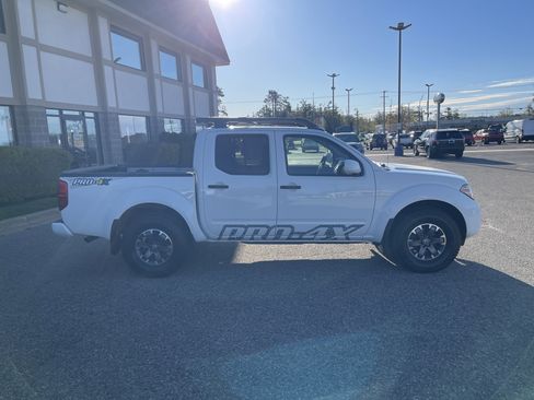 Used 2019 Nissan Frontier PRO-4X w/ Pro-4x Luxury Package AWD/4WD image 2