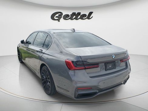 Used 2022 BMW 740i w/ M Sport Package RWD image 5