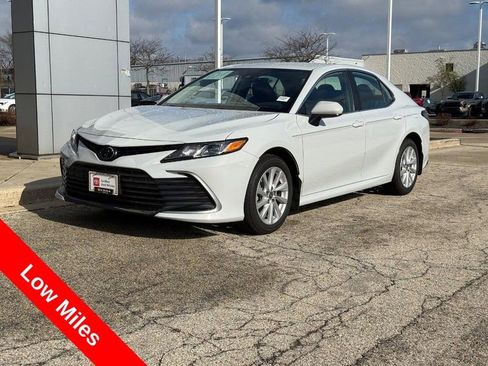 Used 2024 Toyota Camry LE image 7