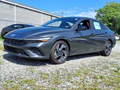 New 2025 Hyundai Elantra Sport w/ Cargo Package